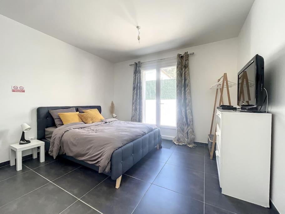 Logement Cosy Cuisine / Terrasse / Bbq Ollioules Bagian luar foto